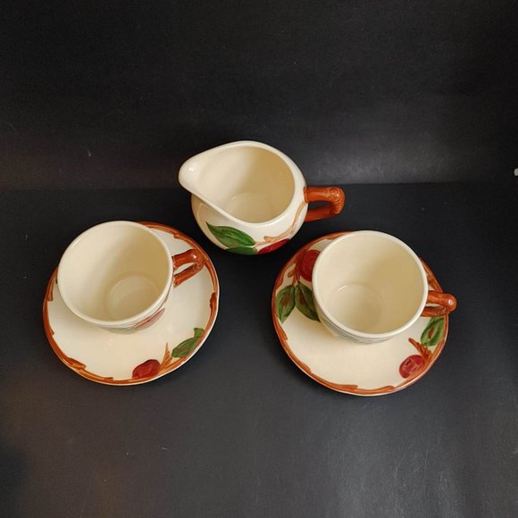 Vintage Franciscan Apple Tea Cups, Saucers & Creamer Lot 5 Pieces - Picture 3 of 9